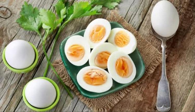 تناول البيض مرتين في الأسبوع يقلل خطر الإصابة بمرض ألزهايمر والخرف 