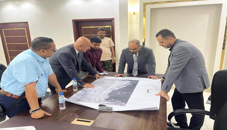 وزير الاتصالات يجمع رؤساء فروع 6 محافظات.. لإنهاء ضعف الشبكة وانقطاع الخدمة وتوسيع الألياف الضوئية