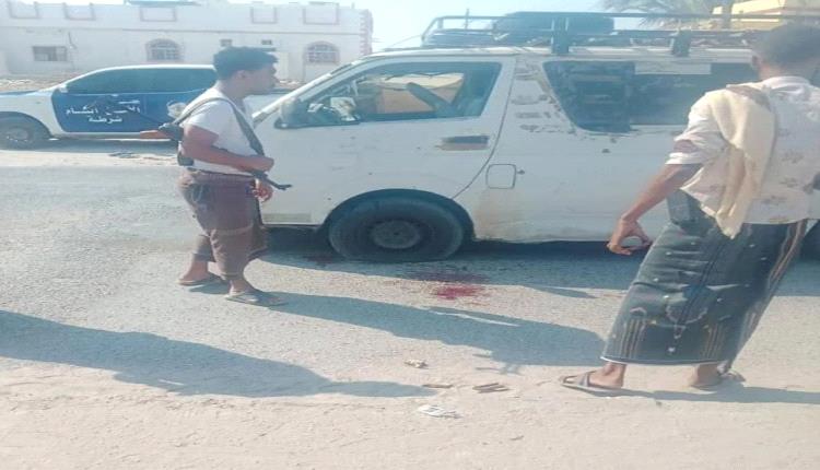 الرصاص يحسم خلاف عابر في الشحر.. إصابة سائق ومطالبات أمنية عاجلة