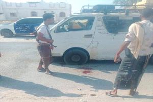 مسلح يطلق النار على سائق حافلة في الشحر.. والأمن ينتشر