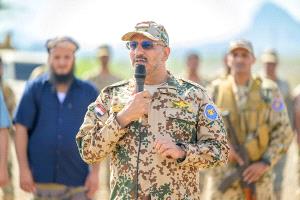 طارق صالح يبشر اليمنيين بموعد معركة الخلاص من الحوثي ويكشف القوات المشاركة بعملية التحرير