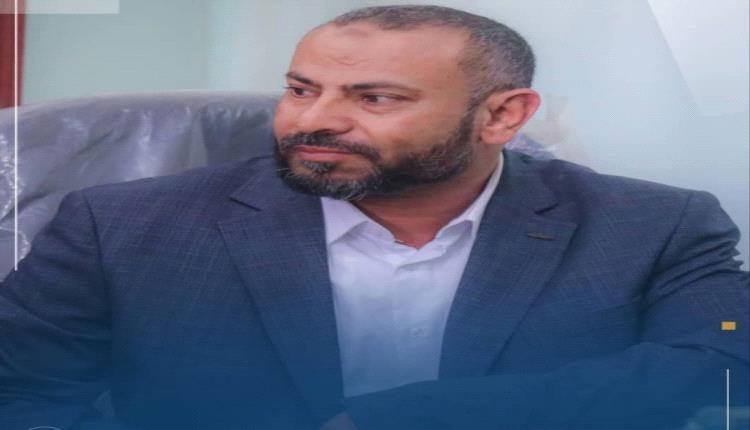 محافظ الضالع يوقف 10 مسؤولين محليين ويحيلهم للتحقيق 
