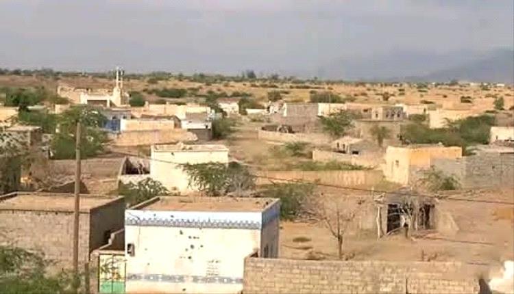 الحوثي يهجر سكان قرى الجراحي بالحديدة ويحول المنطقة إلى مواقع عسكرية