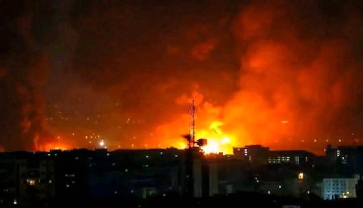 ميليشيا الحوثي تعاود قصف مدينة المخاء بالصواريخ الباليستية والطائرات المسيّرة 
