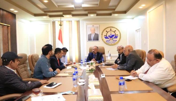 لإنهاء معاناة المسافرين.. وزير النقل يتحرك لحسم فوضى ازدحام منفذ الوديعة