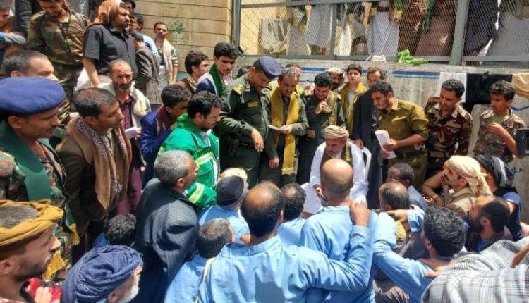 سجون الحوثي مخزن للمقاتلين.. مساومة للسجناء الإفراج مقابل الجبهات