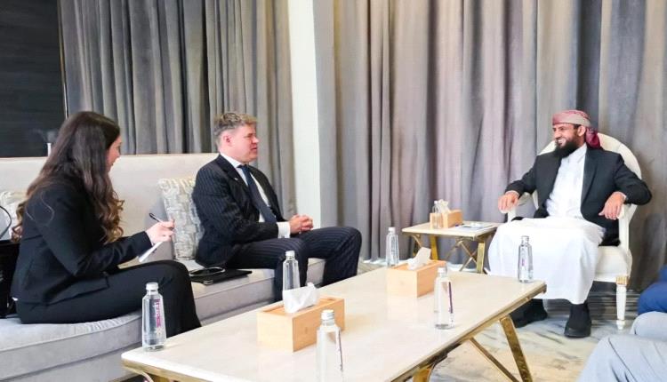 المحرمي يؤكد أهمية الدور الأمريكي والدولي لمساندة الحكومة
