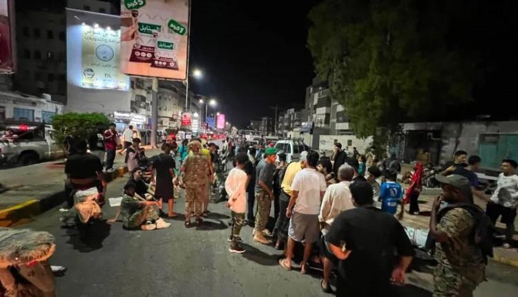 عدن تنتفض بـ«ثورة الفرشان».. كهرباء غائبة وغاز مفقود ورواتب متأخرة