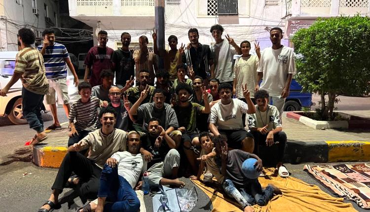 لليوم الثاني.. عدن تنتفض بـ«ثورة الفرشان»
