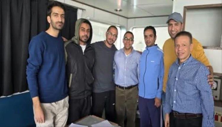 إيران تفرج عن بحارين مصريين بعد احتجازهما منذ يناير