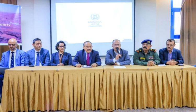 وزير النقل يعلن تشكيل لجنة الأمن البحري الوطني.. والمخا شاهدة على الإرهاب الحوثي