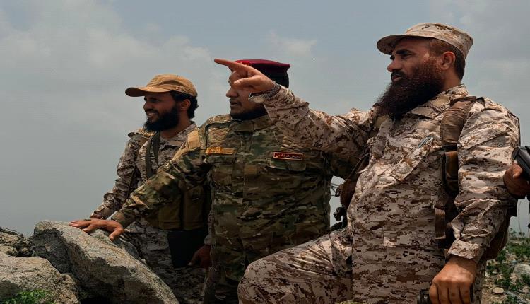 حمدي شكري من خطوط جبهة تعز الأولى يشدد على رفع الجاهزية والانضباط