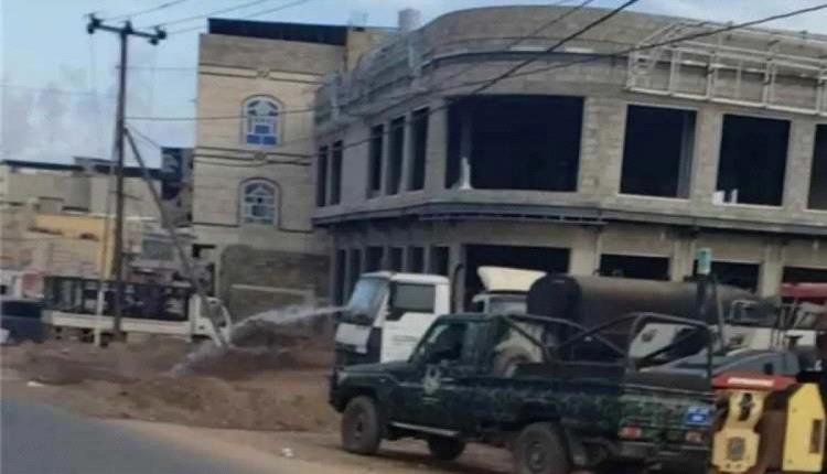 الحوثيون يستولون على أراضي مواطنين ويحولونها إلى سوق 