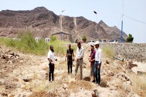 مدير عام التواهي يوجه بتنفيذ مشروع حفر بئر وإنشاء خزان مياه في القلوعة لتلبية احتياجات المواطنين