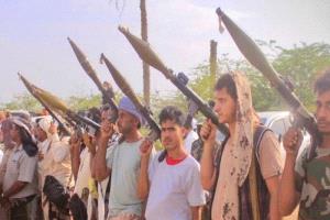 القبائل تنتفض في وجه الحوثي.. اشتباكات عنيفة في الجوف ومصرع قيادي حوثي