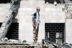 الحوثي يقصف محيط السجن المركزي في تعز