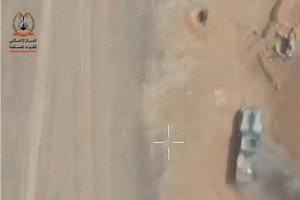 مشاهد جديدة يبثها الجيش لاستهداف مواقع حوثية بطائرات مسيرة