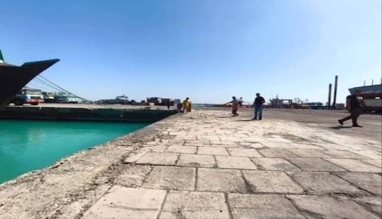 تحت الأنقاض لا بديل عنه.. ميناء المخا المدمر يبحث عن إعادة إحياء بتكلفة 800 مليون دولار 