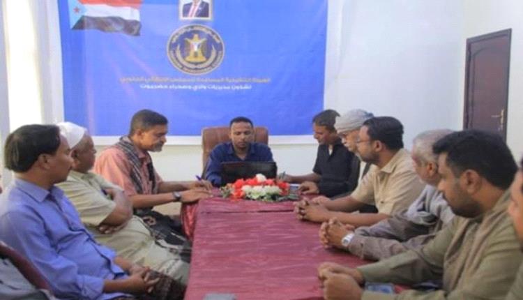 اختطافات واقتحامات.. الانتقالي الجنوبي يندد بانتهاكات الإخوان في حضرموت 