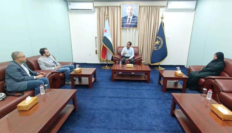 رغم حله بقرار اعلن من الرياض.. منظمة دولية تلتقي قيادة المجلس الانتقالي الجنوبي في عدن 