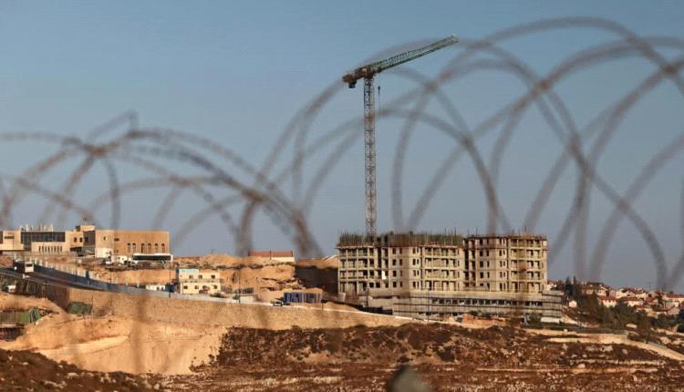 وافق المجلس الوزاري الأمني الإسرائيلي، أمس الأحد، على سلسلة من الخطوات التي من شأنها تسهيل شراء المستوطنين للأراضي في الضفة الغربية المحتلة، مع منح السلطات الإسرائيلية مزيداً من صلاحيات الإنفاذ ضد الفلسطينيين. #اليمن 