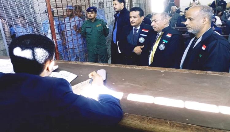 القضاء في تعز يبدأ بمحاكمة غزوان المخلافي وستة آخرين بتهم جنائية