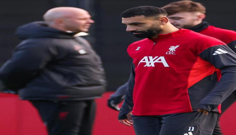 مدرب ليفربول يتوجه بطلب علني بشأن محمد صلاح