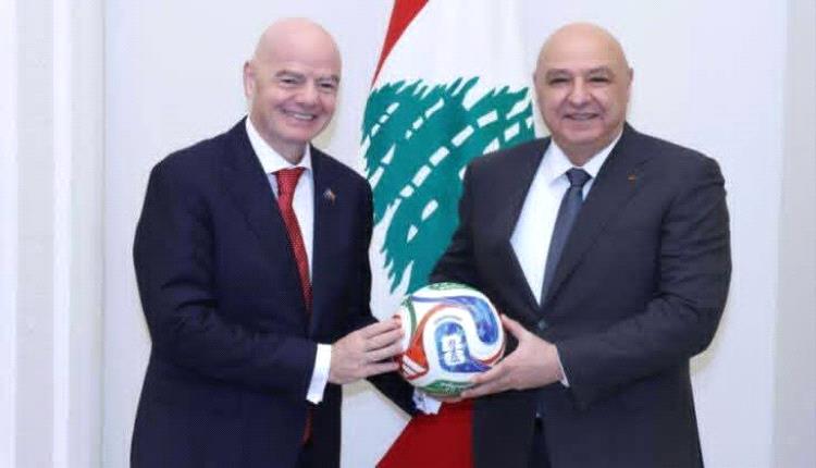 رئيس الفيفا يحصل على جنسية عربية