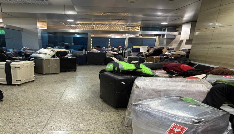 بالصور.. الفنانة ماريا قحطان تفتح النار على طيران اليمنية: المسافرين ليسوا عبيدًا