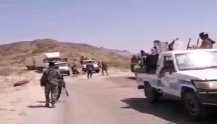 تمكنت الأجهزة الأمنية في مديرية المحفد بمحافظة أبين من إعادة فتح الطريق، عقب حملة ميدانية أنهت نقاطا غير قانونية كانت تعيق حركة الشاحنات والمسافرين وتمارس الجبايات خارج إطار القانون. #اليمن 