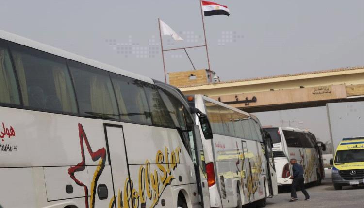 معبر رفح يستقبل دفعة جديدة من الفلسطينيين العائدين من مصر إلى غزة 