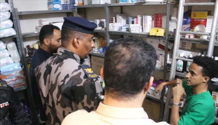 حملة أمنية على مخزن أدوية تروج حبوباً مخدرة في حضرموت