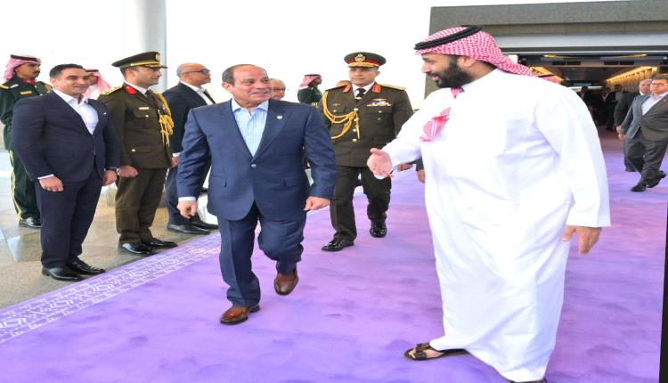 محمد بن سلمان يستقبل الرئيس المصري في مطار جدة  
