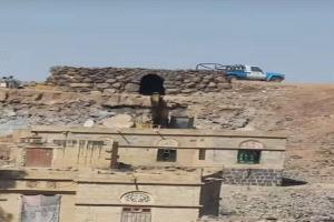 الحوثيون يحرسون كهف في عمران ومصادر تكشف الخفايا