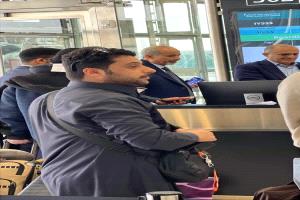 أول عضو مجلس قيادة رئاسي يعود إلى عدن مع عدد من الوزراء.. أسماء