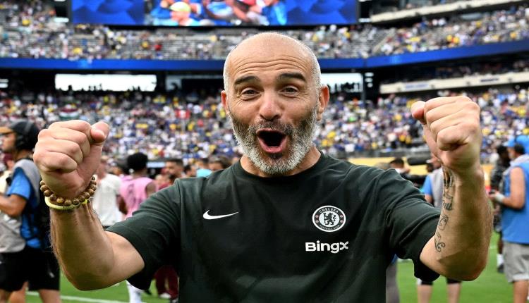 تشيلسي يعلن رحيل مدربه إنزو ماريسكا