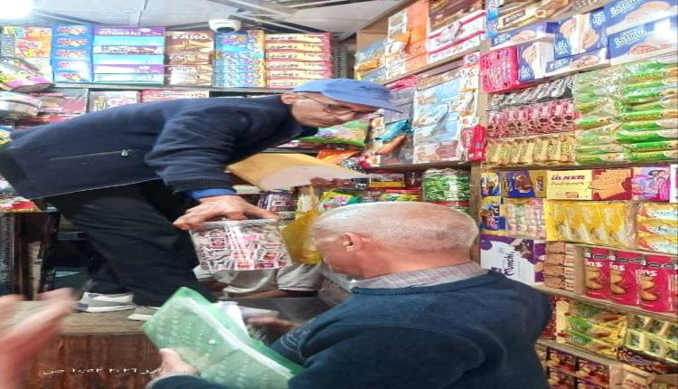ضبط سلع منتهية الصلاحية ومزورة في أسواق تعز