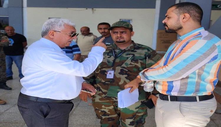 ألوية العمالقة تتسلم مهام تأمين مطار عدن الدولي 