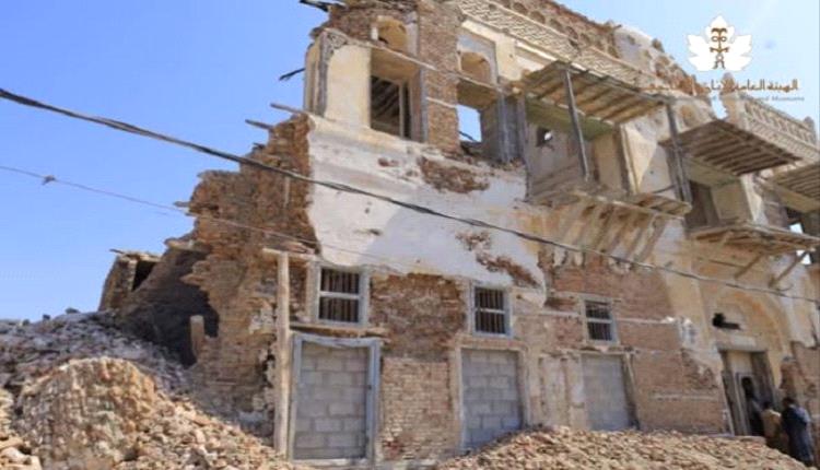 تعرض معلم تاريخي في مركز محافظة الحديدة الواقعة تحت سيطرة ميليشيا الحوثي لانهيار جديد، في ظل استمرار الإهمال وغياب أي إجراءات لحمايته من التدهور. #اليمن 