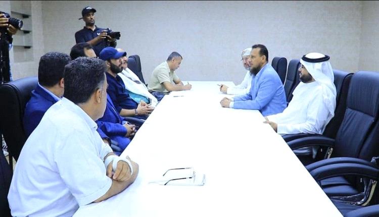 تعزيز وقود وغاز وكهرباء المحافظات المحررة على طاولة شيخ وممثل التحالف العربي