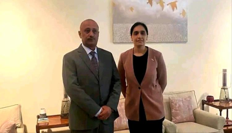 جددت المملكة المتحدة التزامها القوي بدعم وتطوير القدرات التشغيلية لقوات خفر السواحل التابعة للحكومة الشرعية، لتمكينها من أداء مهامها في تأمين الملاحة البحرية وحماية السواحل اليمنية. #اليمن 