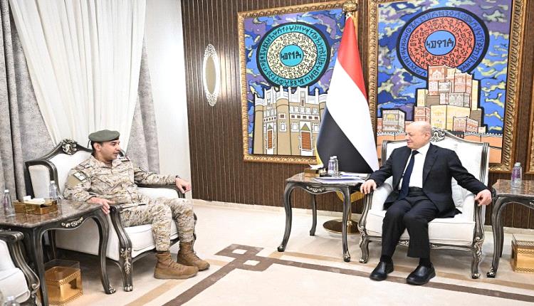 العليمي يستقبل قائد القوات المشتركة ويؤكد على شراكة استراتيجية واعدة