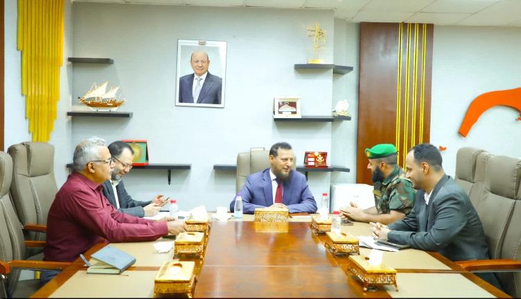 محافظ عدن يفتح ملف وحدة حماية الأراضي ويصدر توجيهات مشددة 