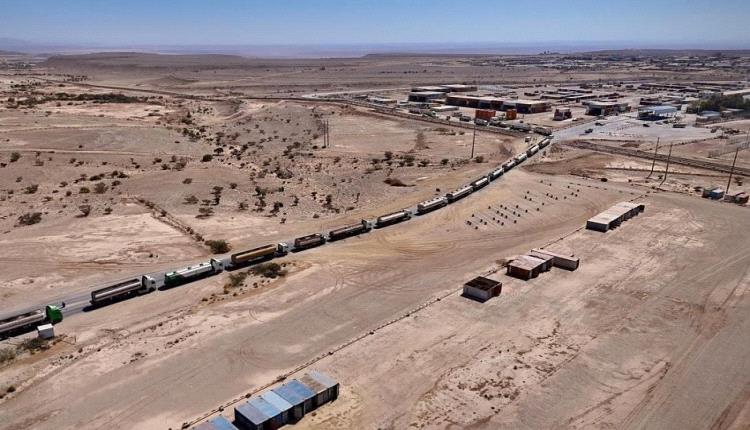 بدأ البرنامج السعودي لتنمية وإعمار اليمن اليوم الأحد، تزويد محطات توليد الكهرباء في اليمن بمنحة المشتقات النفطية، لتشغيل أكثر من 70 محطة موزعة في مختلف المحافظات. #اليمن 