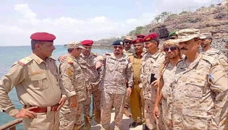 وفد عسكري من التحالف يصل إلى عدن وينفذ هذه المهمة ويغادر المطار فوراً 