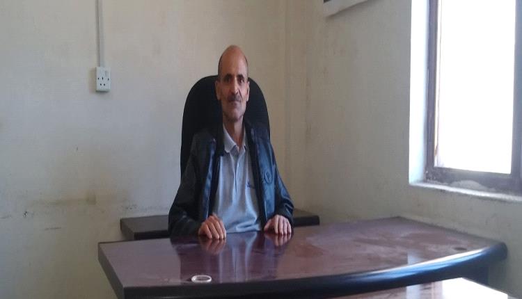 استدعاء صحفي في تعز بعد فضحه مسؤول محلي .. والبحث الجناني يتحول لأداة قمعية بيد المتنفذين 