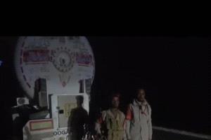 الطوارئ تقبض على مواطنين بحوزتهما ذخائر أسلحة وقذائف في حضرموت