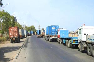 أول محافظة جنوبية توجه بإلغاء كافة الجبايات.. ومحافظها يتوعد المخالفين بإجراءات صارمة