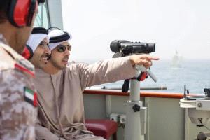 مقرب من طارق صالح يكشف أهداف السيطرة الإماراتية واستحداثاتها على الجزر اليمنية