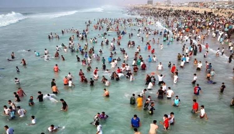 غرق شابين واستنفار واسع لخفر السواحل بحثاً عن مفقود ثالث في المكلا
